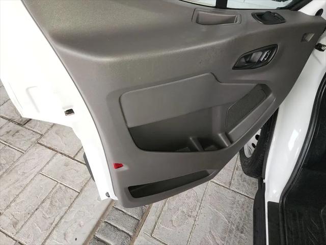 2022 Ford Transit Cutaway T-350