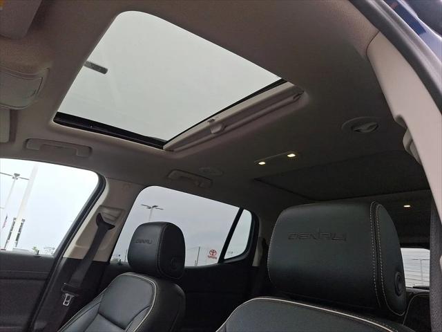 2023 GMC Acadia AWD Denali
