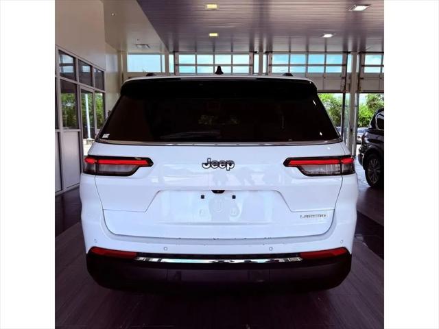 2023 Jeep Grand Cherokee L Laredo 4x2
