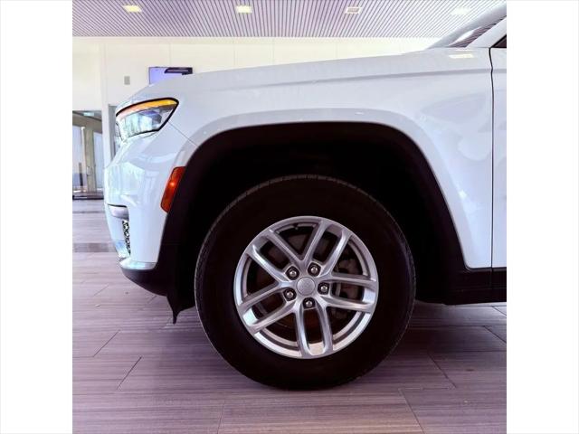 2023 Jeep Grand Cherokee L Laredo 4x2