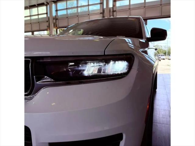 2023 Jeep Grand Cherokee L Laredo 4x2