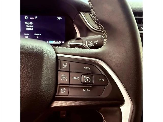 2023 Jeep Grand Cherokee L Laredo 4x2