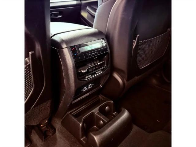 2023 Jeep Grand Cherokee L Laredo 4x2