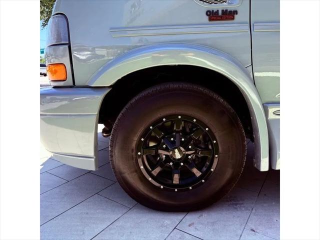 2025 GMC Savana Cargo RWD 2500 Regular Wheelbase Work Van