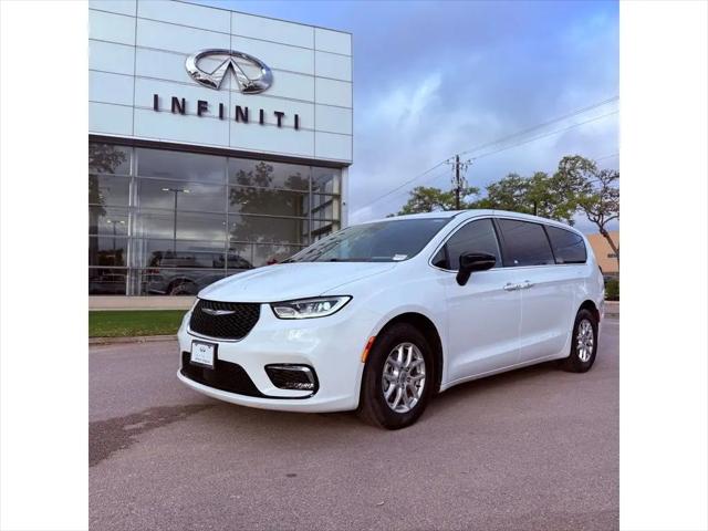 2025 Chrysler Pacifica Select for sale in Boerne, TX