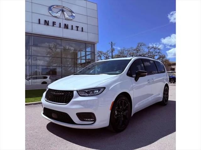 2025 Chrysler Pacifica Limited for sale in Boerne, TX