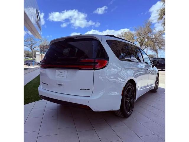 2025 Chrysler Pacifica Limited