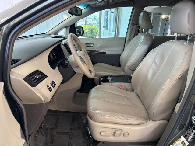 2011 Toyota Sienna XLE V6
