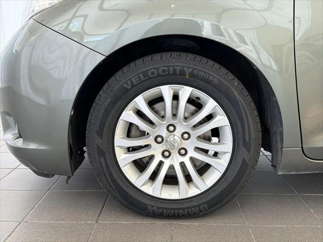 2011 Toyota Sienna XLE V6