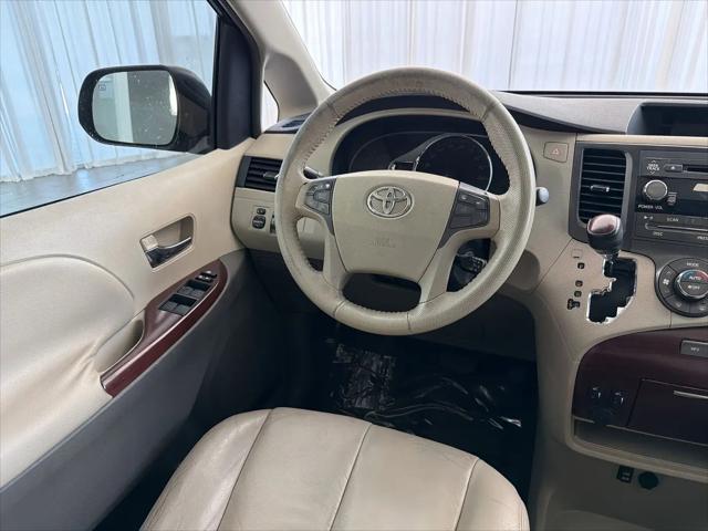2011 Toyota Sienna XLE V6