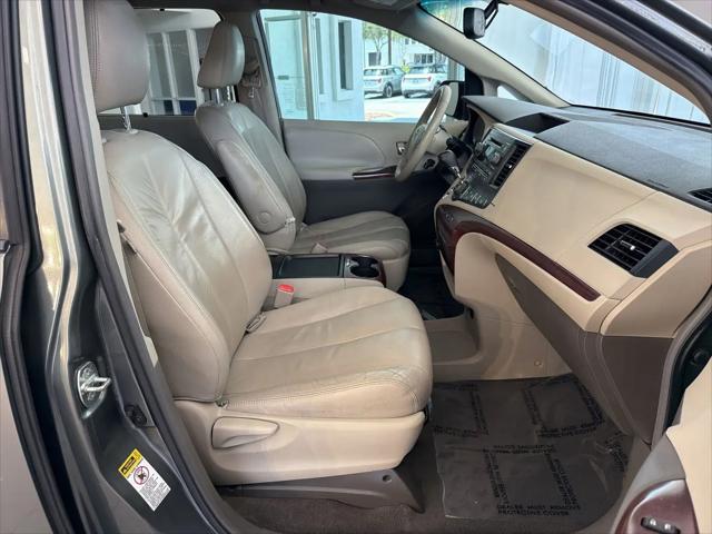 2011 Toyota Sienna XLE V6