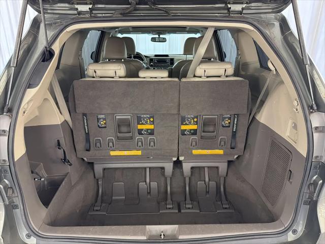 2011 Toyota Sienna XLE V6