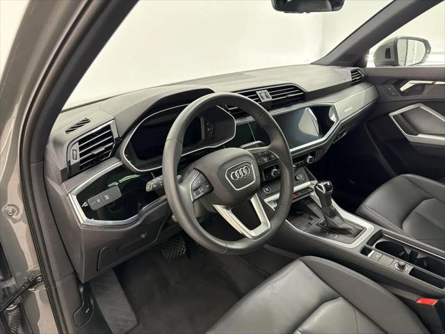 2025 Audi Q3 Premium 45 TFSI S line quattro Tiptronic