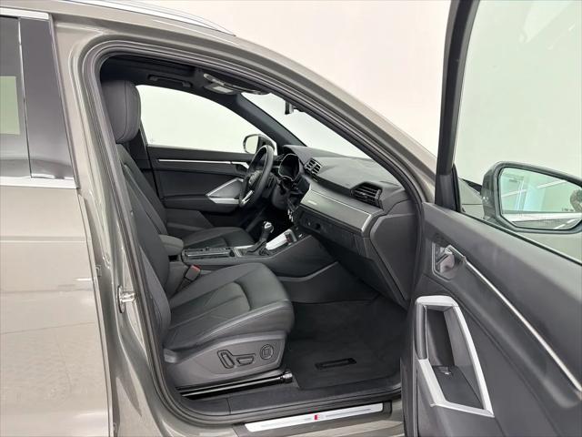 2025 Audi Q3 Premium 45 TFSI S line quattro Tiptronic