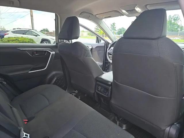 2022 Toyota RAV4 Hybrid LE