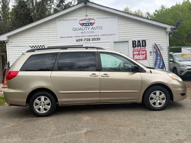 2010 Toyota Sienna LE