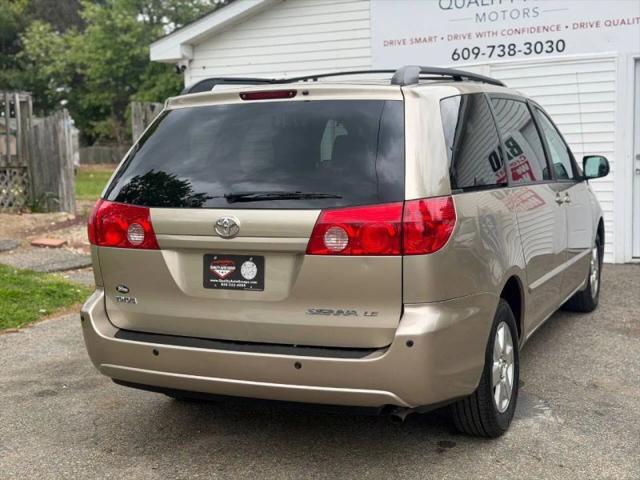 2010 Toyota Sienna LE