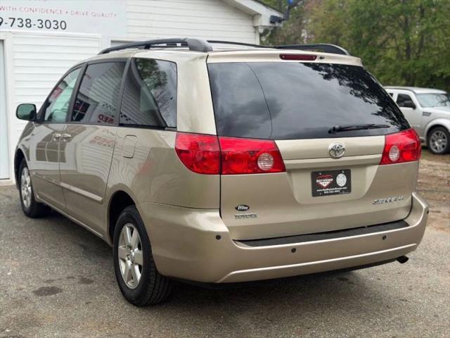 2010 Toyota Sienna LE