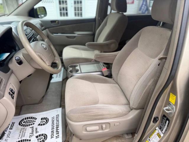 2010 Toyota Sienna LE