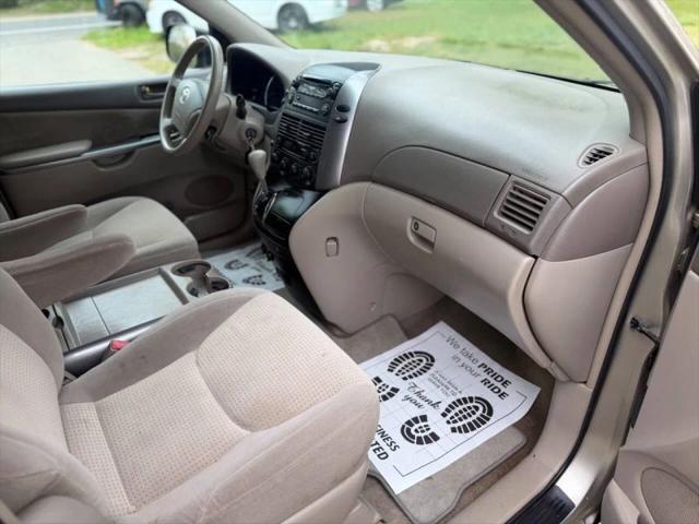 2010 Toyota Sienna LE