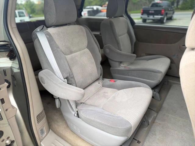 2010 Toyota Sienna LE