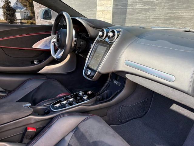 2023 McLaren GT Base