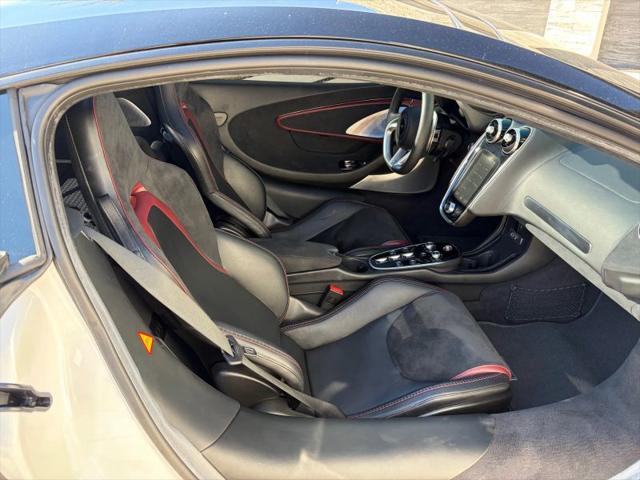 2023 McLaren GT Base