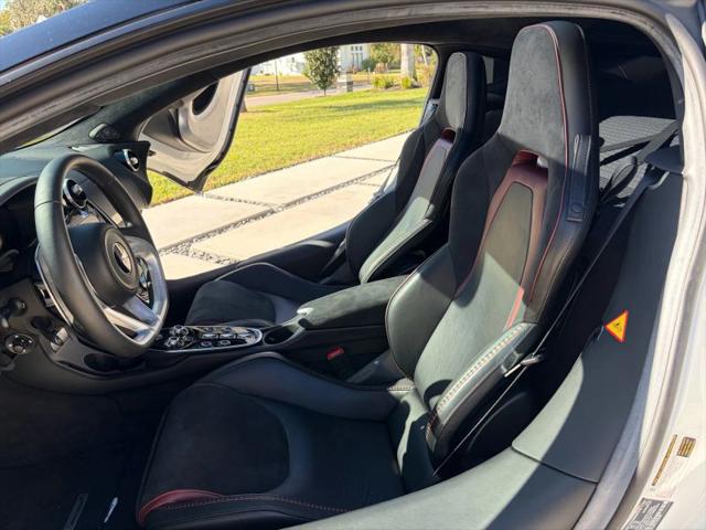 2023 McLaren GT Base