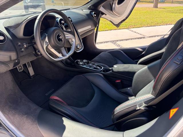 2023 McLaren GT Base