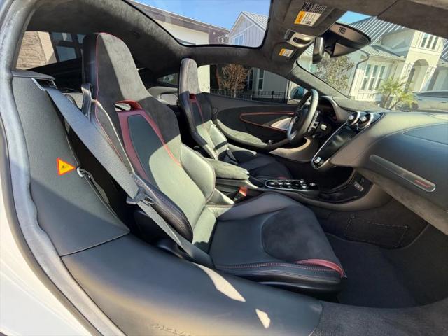 2023 McLaren GT Base