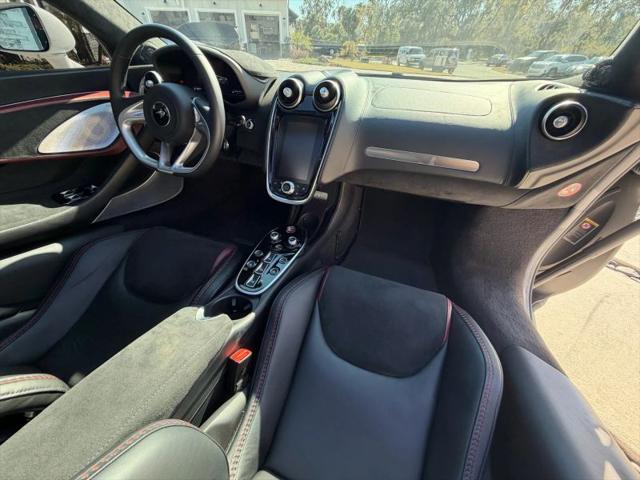 2023 McLaren GT Base