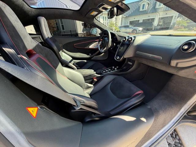 2023 McLaren GT Base