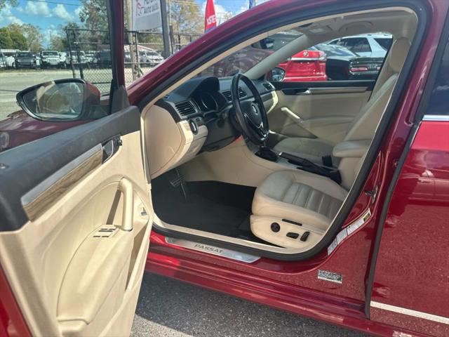 2017 Volkswagen Passat V6 SEL Premium