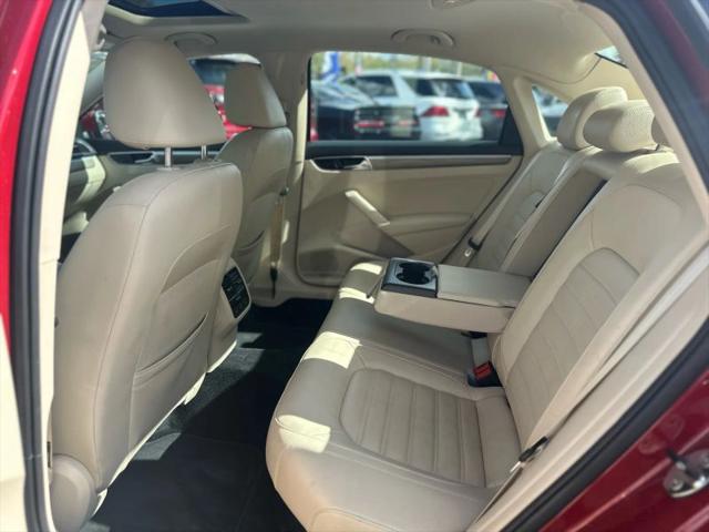 2017 Volkswagen Passat V6 SEL Premium