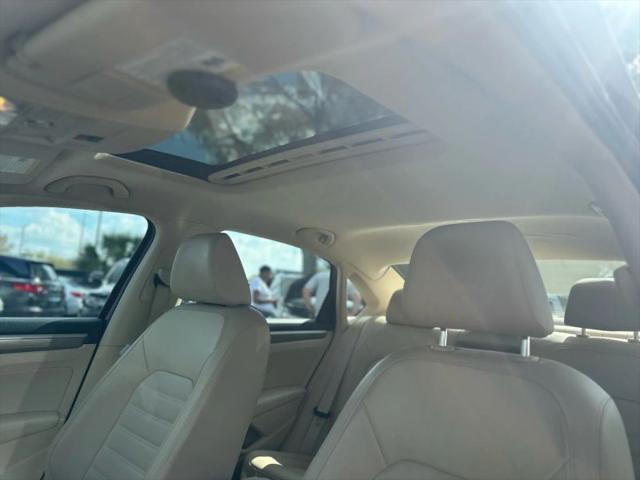 2017 Volkswagen Passat V6 SEL Premium