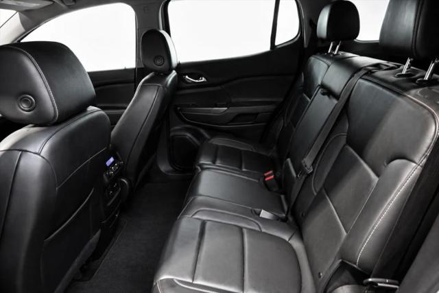 2023 GMC Acadia AWD SLT