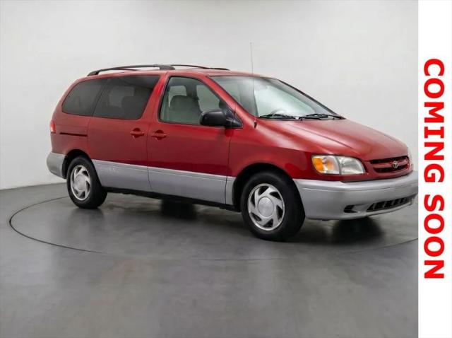 1999 Toyota Sienna XLE
