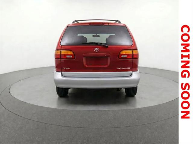 1999 Toyota Sienna XLE