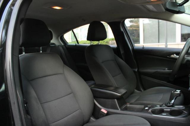 2017 Chevrolet Cruze LT Auto