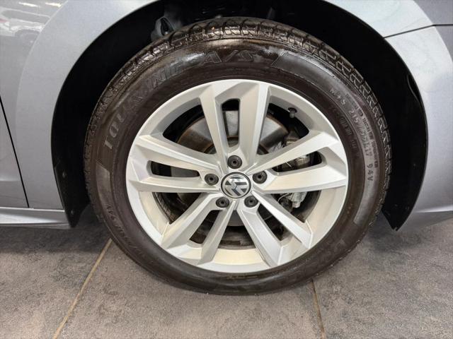 2020 Volkswagen Passat 2.0T SE