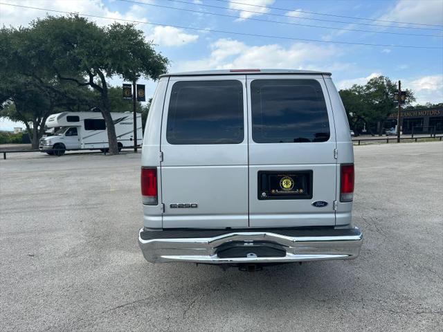 2006 Ford E-250 Base