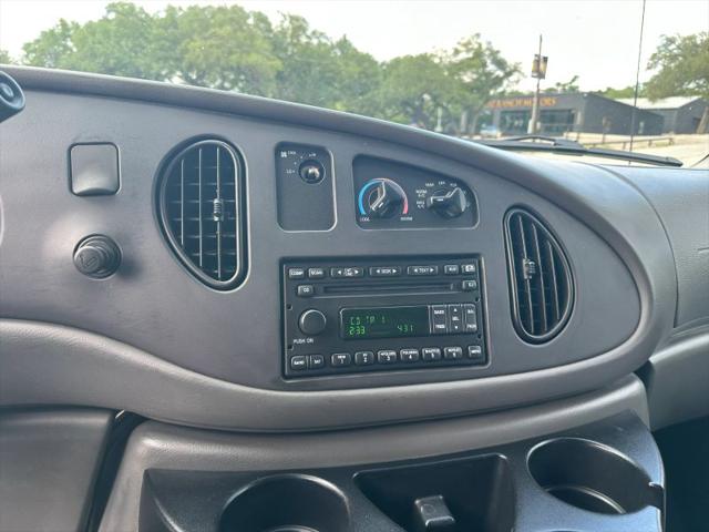 2006 Ford E-250 Base