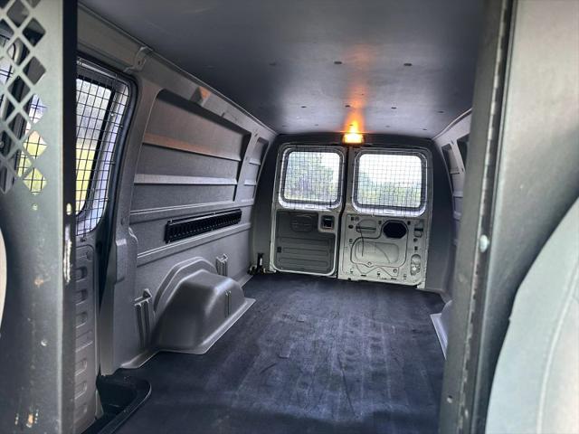 2006 Ford E-250 Base