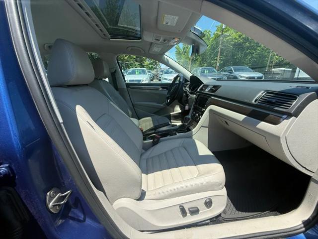 2017 Volkswagen Passat 1.8T SEL Premium