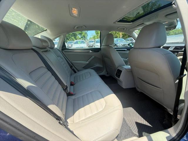 2017 Volkswagen Passat 1.8T SEL Premium