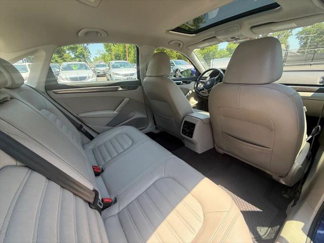 2017 Volkswagen Passat 1.8T SEL Premium