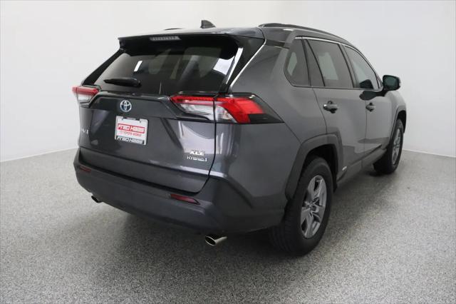 2022 Toyota RAV4 Hybrid XLE