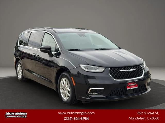2022 Chrysler Pacifica Touring L for sale in Mundelein, IL