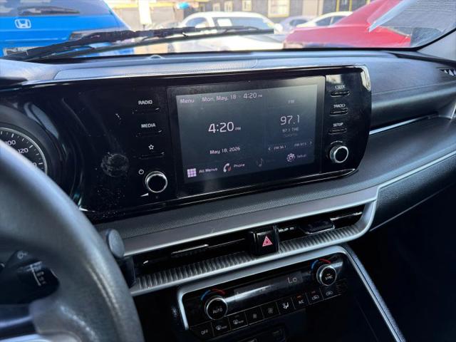 2022 Kia K5 LXS