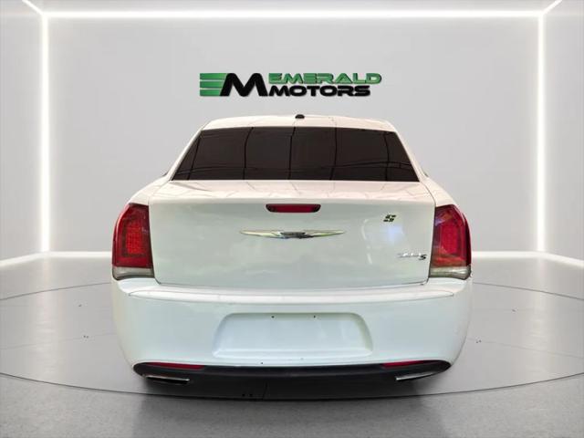2017 Chrysler 300 S